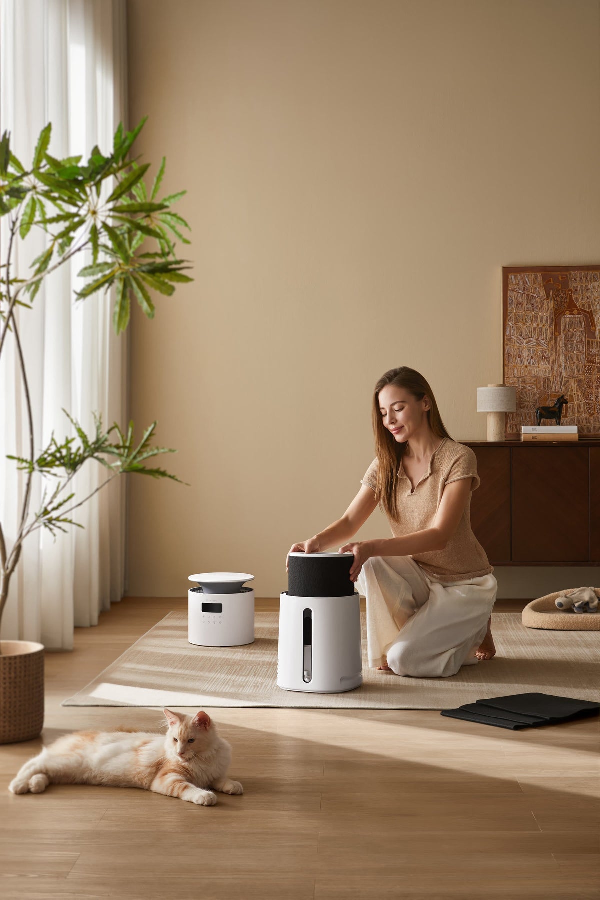 Pawtent Ultra air purifier in a pet home detail view 5